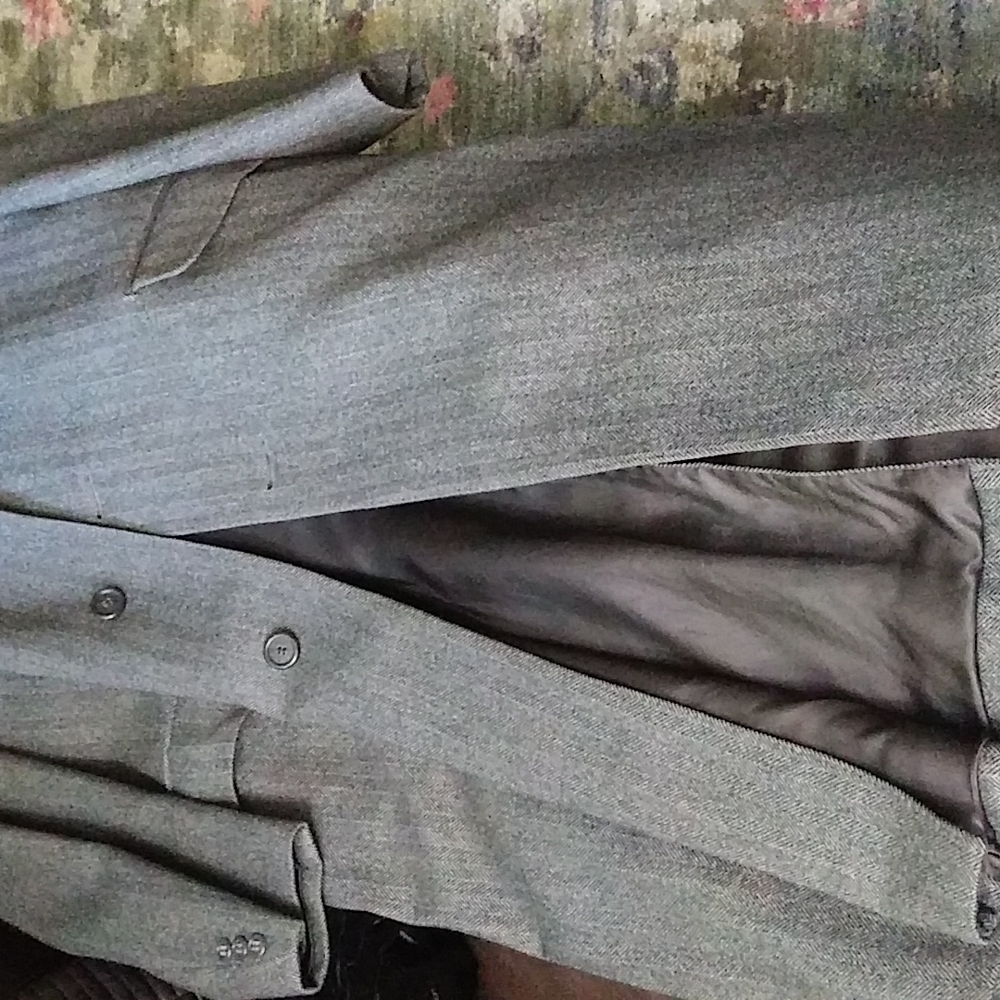 Strathmore Coat - Picture 2 of 9